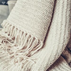 W jodełkę... pled ten wydziergany 🧶

#herringbonestitch #knittersgonnaknit #knittedblanket #knittingdesign
#knitted #homeandgarden
#homedecor #handmade #nadrutachrobione #kocnadrutach #dziergambolubię #iamknitter #knittingastherapy #knittingaddict