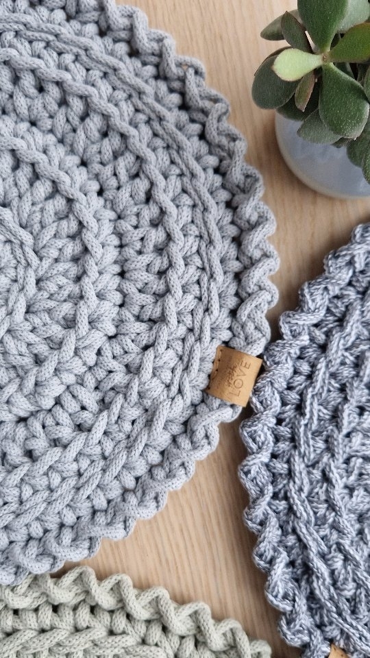 Boho podkładki się tworzą, a potem pakowanie i w drogę. 

#recznierobione #szydelkowedekoracje #handmade #crochet #tabledecor #tablecloth #best #dekoracje